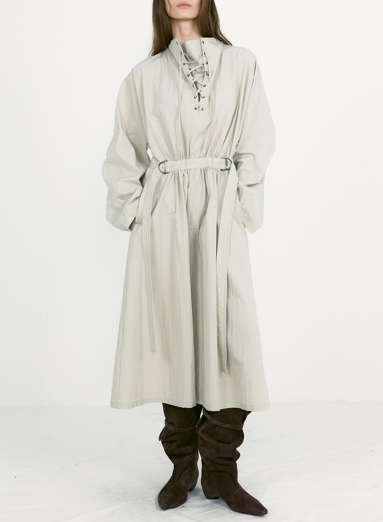 【LOW CLASSIC】LACE-UP BELTED DRESS