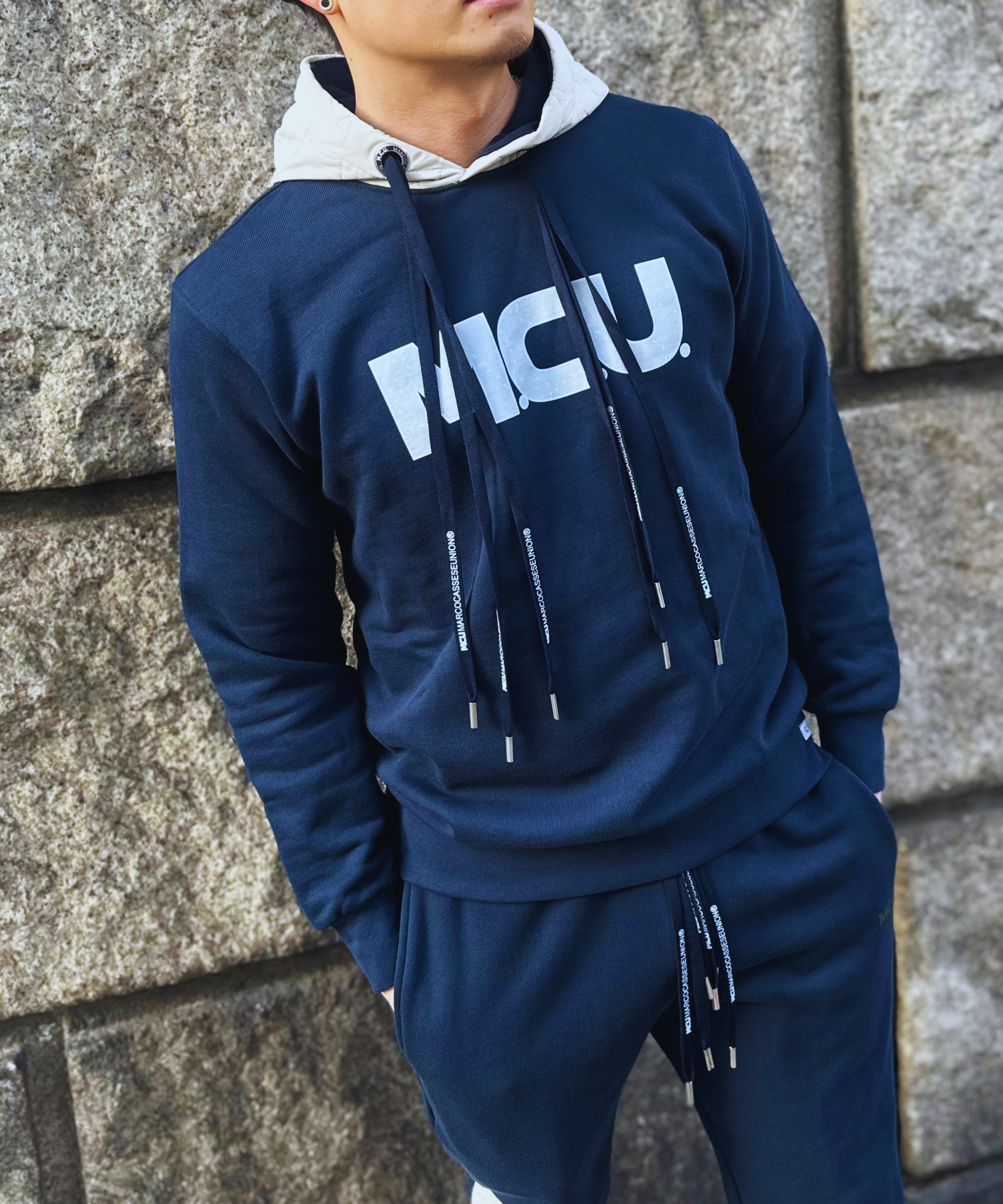【MCU】 Hoodie (Felpa Cappuccio, Dettagli Trapuntati)