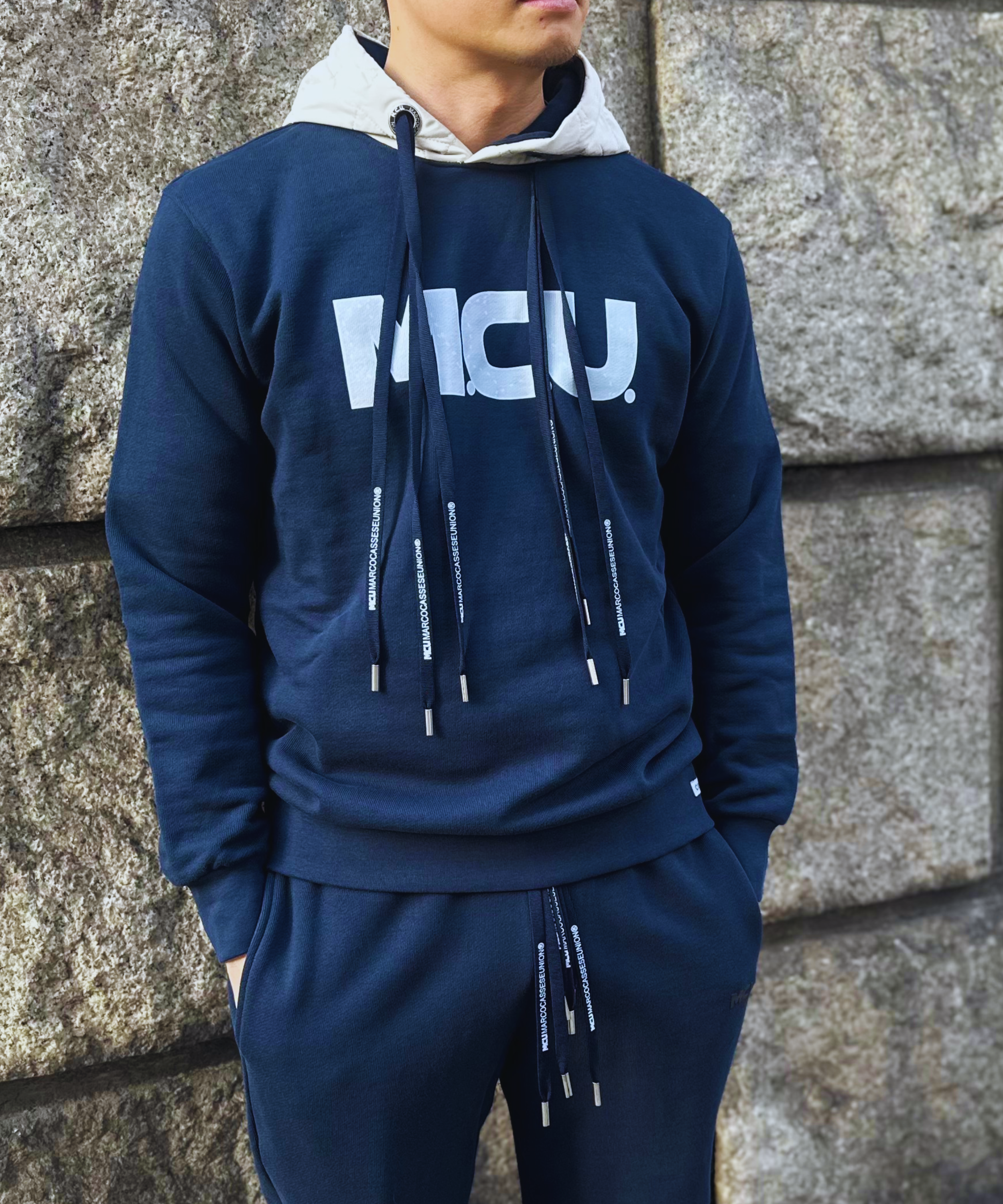 【MCU】 Hoodie (Felpa Cappuccio, Dettagli Trapuntati)
